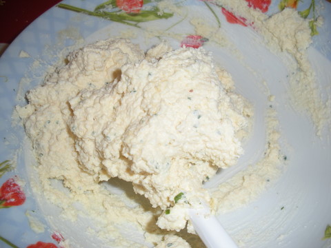 3Chiftelute_de_urda_in_sos_de_rosii