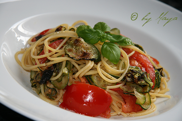 Spaghetti_cu_dovlecei_si_rosii_5
