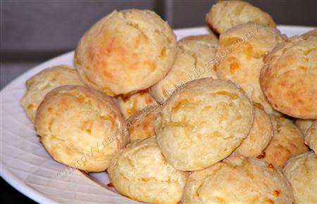 Bulete_cu_cascaval_la_cuptor_1