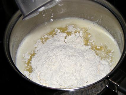 Bulete_cu_cascaval_la_cuptor_5